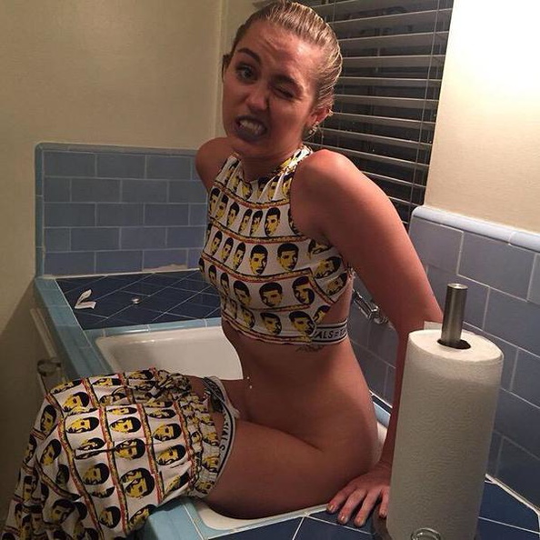 Miley Cyrus_thefappening_one (3)
